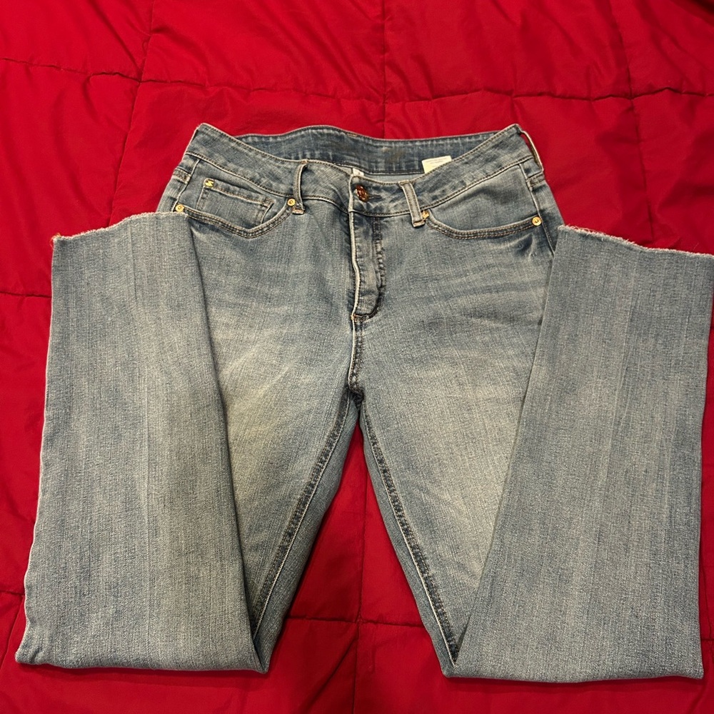 Seven7 Light Wash Cropped Ankle Jeans - Blue